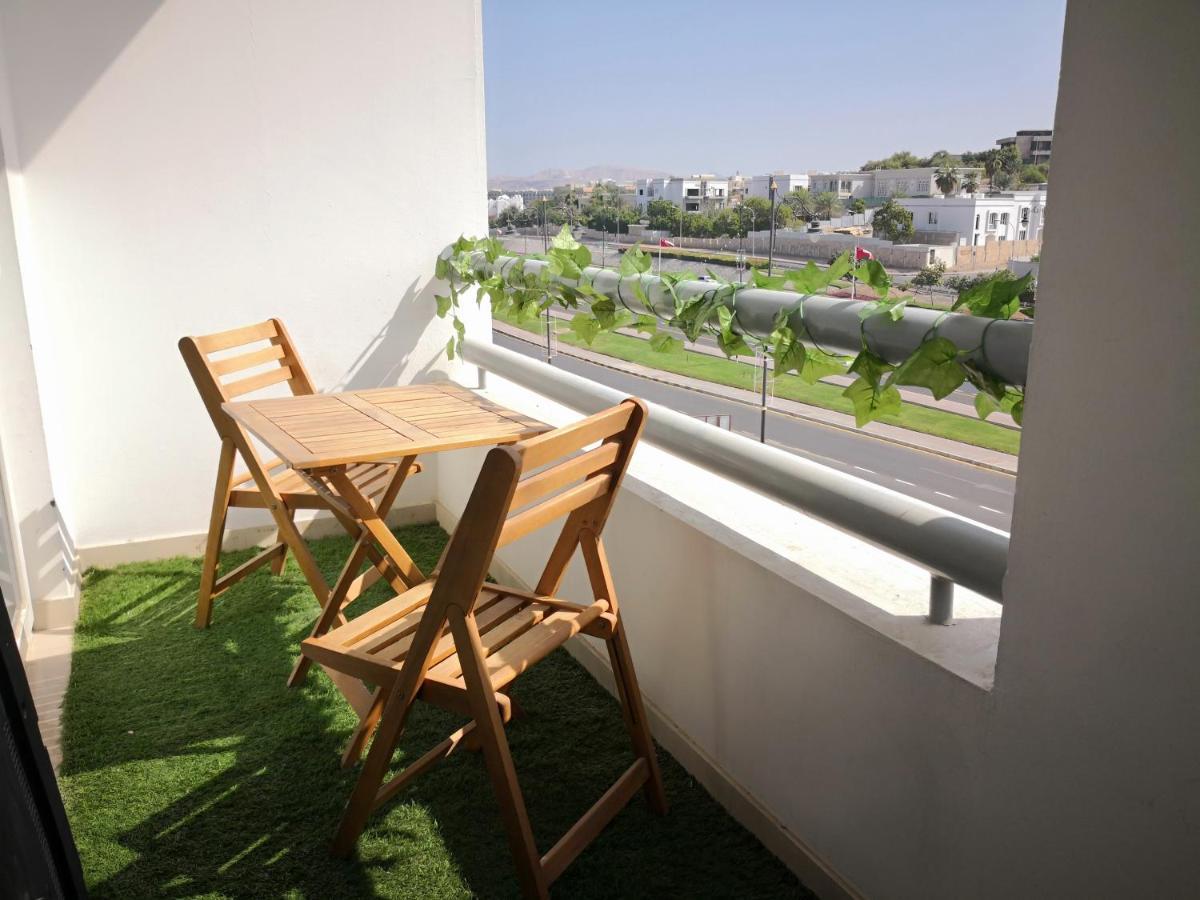 High Residency. Well Furnished & Spacious Apartment Muscat Exteriör bild